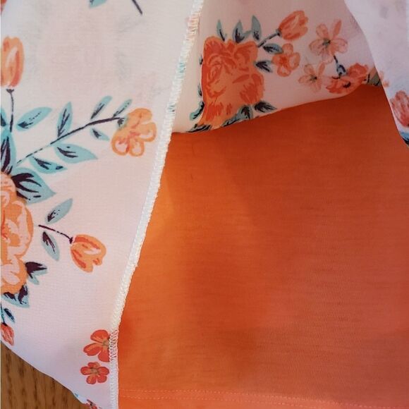 One Piece Layered Girls Flowy Floral Top Sz. 10/12 - Picture 2 of 3